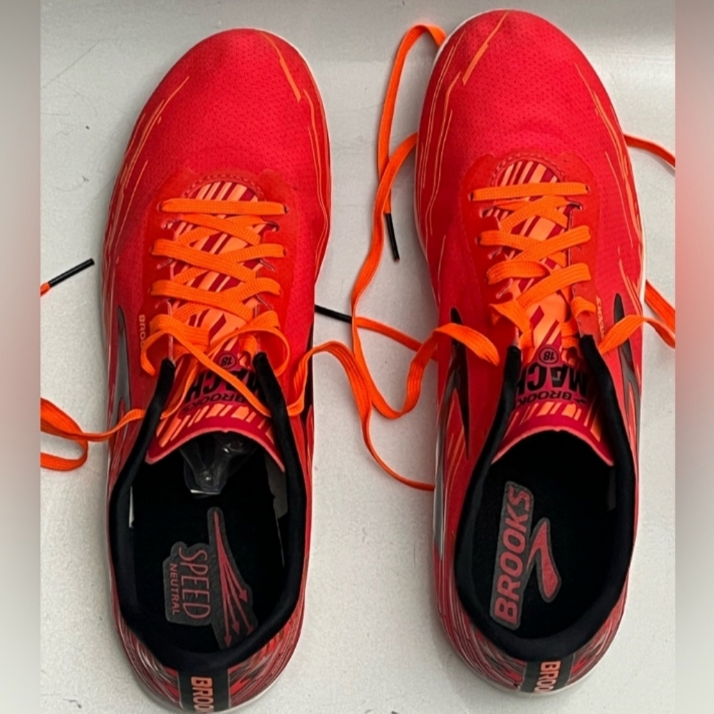 Brooks Mach 18 coral and purple spike-less track running shoes size woman’s 10.5